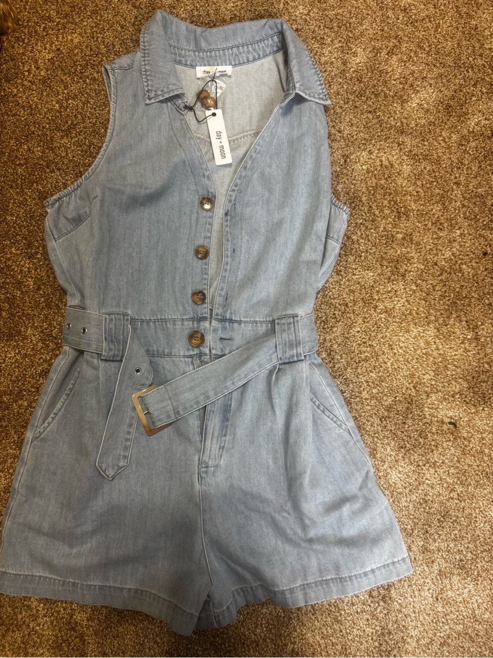 Day + Moon Women’s Large Denim Romper Belted Sleeveless Button Front NWT - Picture 2 of 7